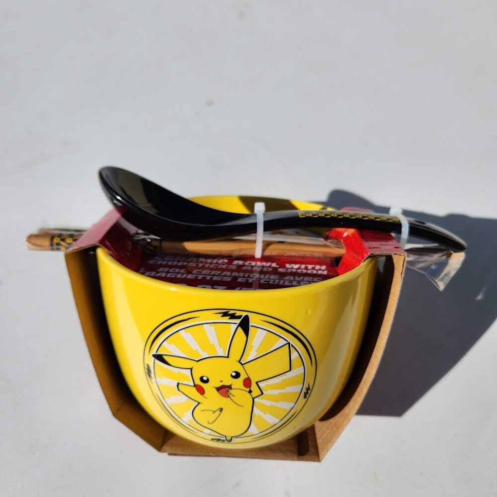NEW Pokemon Pikachu Ceramic Ramen Bowl Chopsticks and Spoon Microwave Safe 20 oz